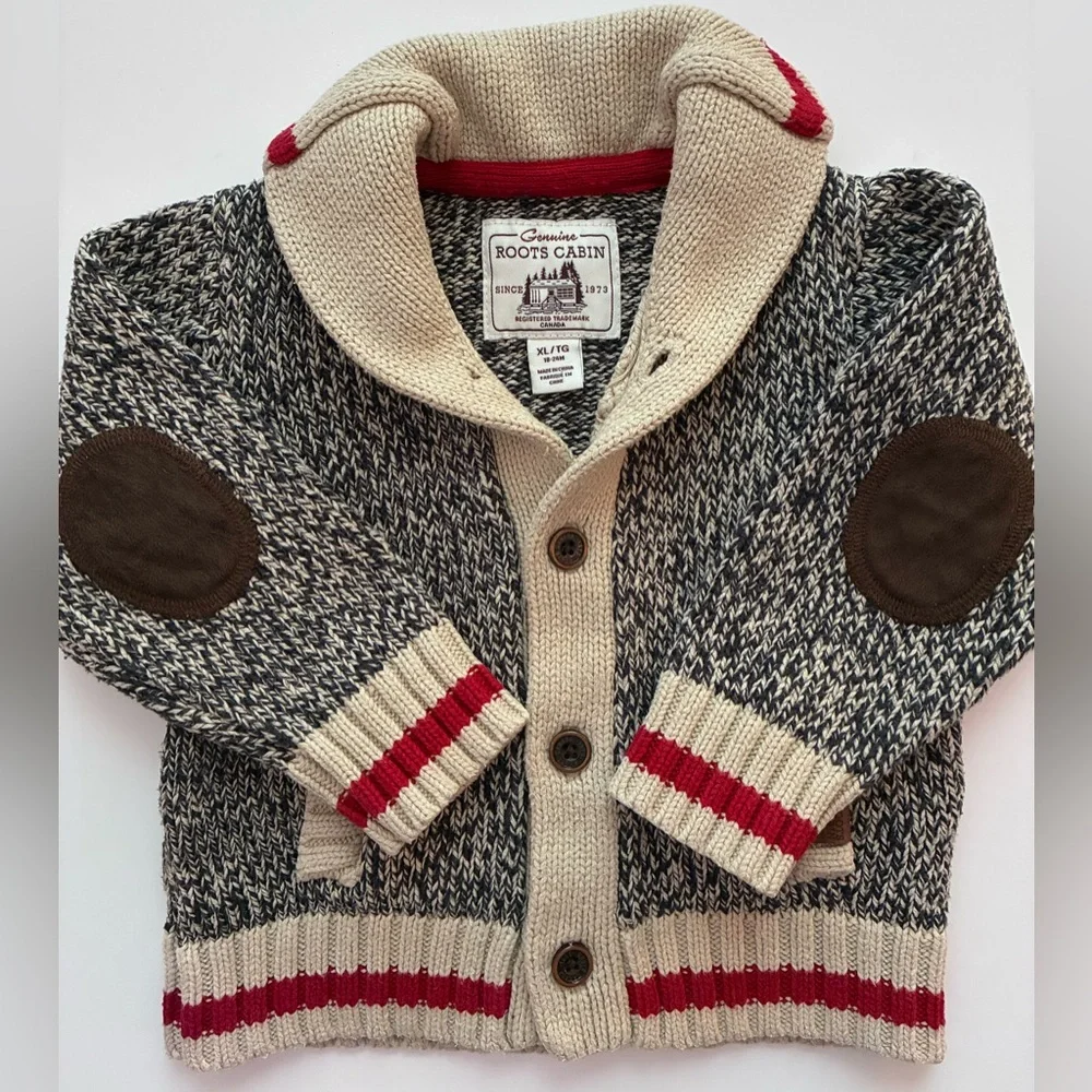 🇨🇦 Roots Cabin 18-24M sweater, button front, elbow patches - Picture 2 of 8